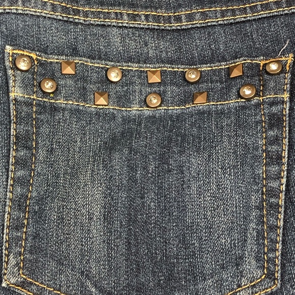 Women's Denim Jeans - Picture 3 of 6
